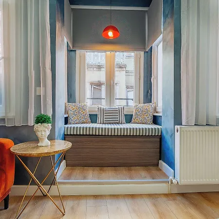Taksim Bi Center 4*