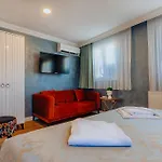 Taksim Bi Center 4*