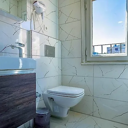 Apart-hotel Taksim Bi Center 4*