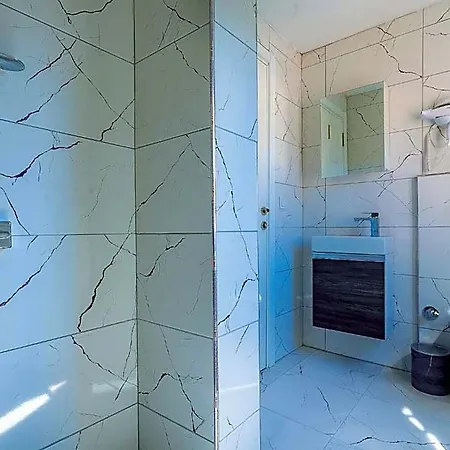 Taksim Bi Center Apart-hotel 4*