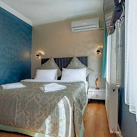 Taksim Bi Center 4*